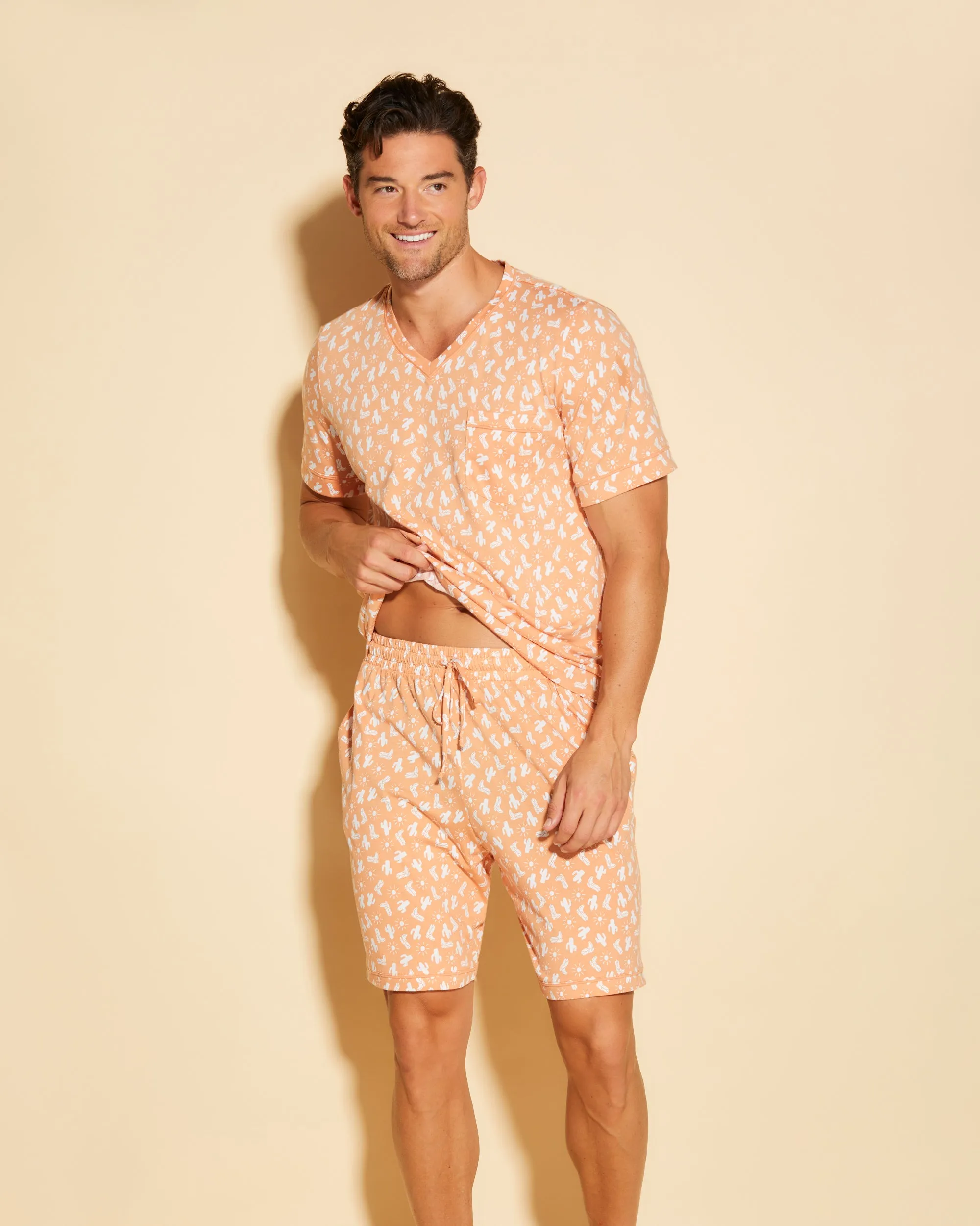Conjunto Para Estar Por Casa Con Camiseta Y Pantalones Cortos