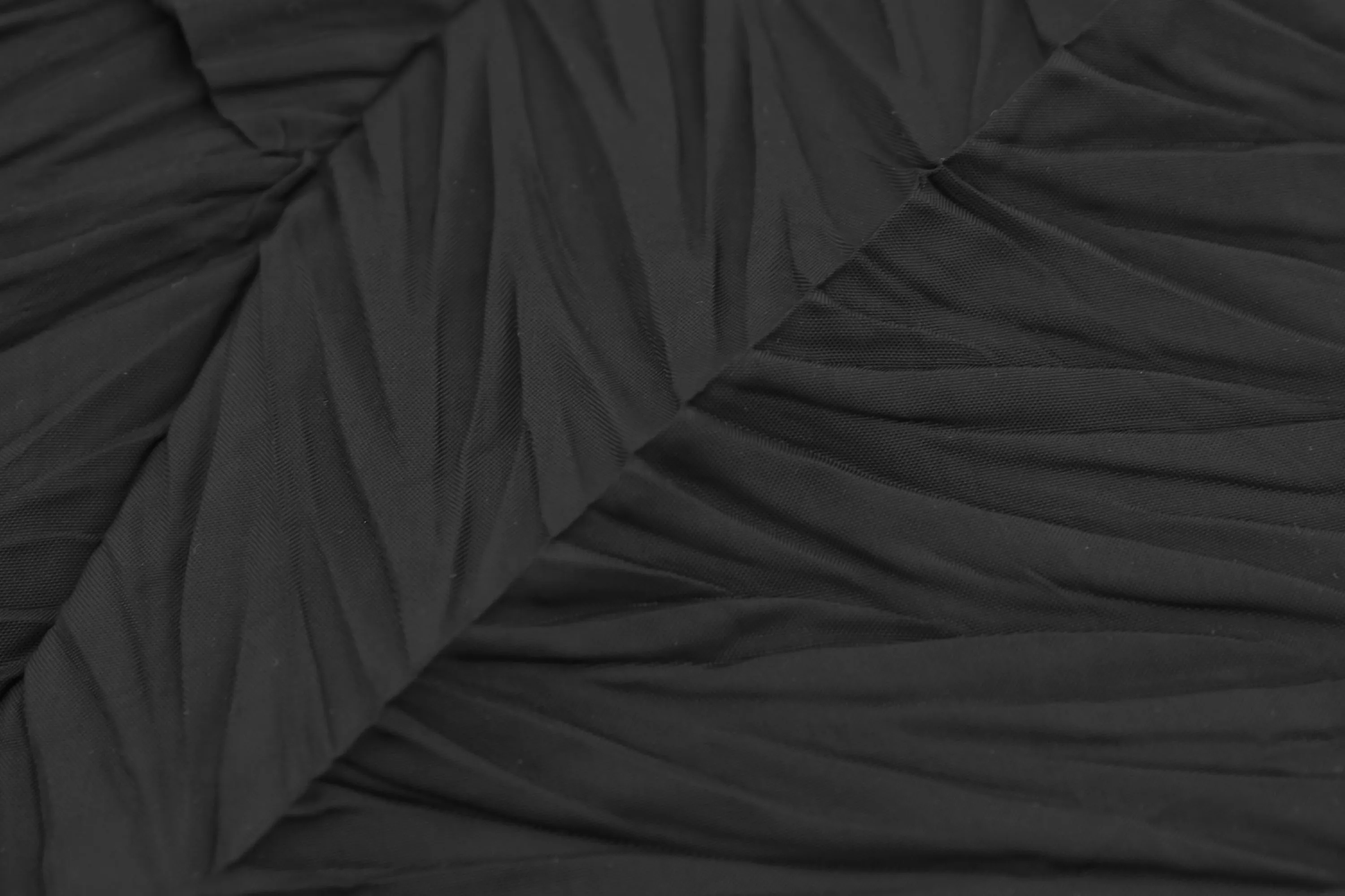 Distort Pleats Polyester Shorts