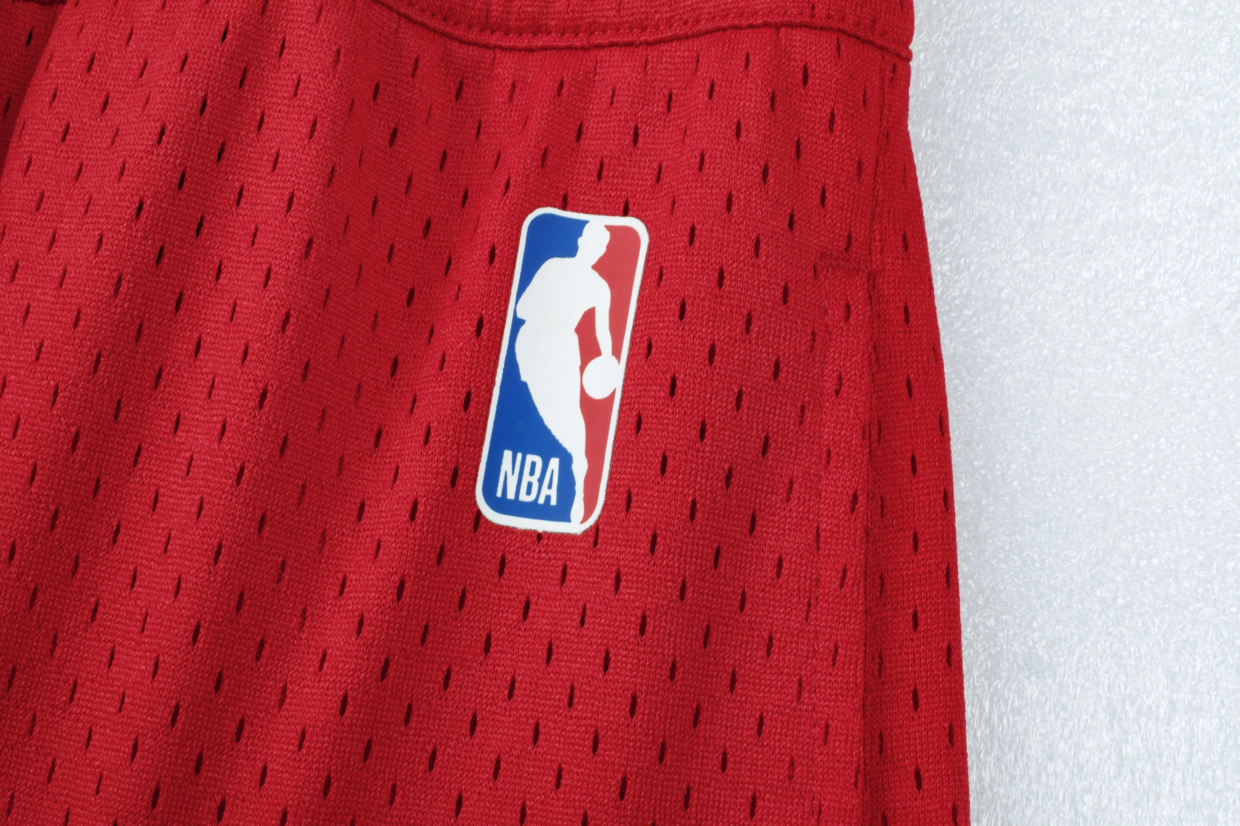 NBA Front Arch Print Regular Fit Mesh Short - Chicago Bulls