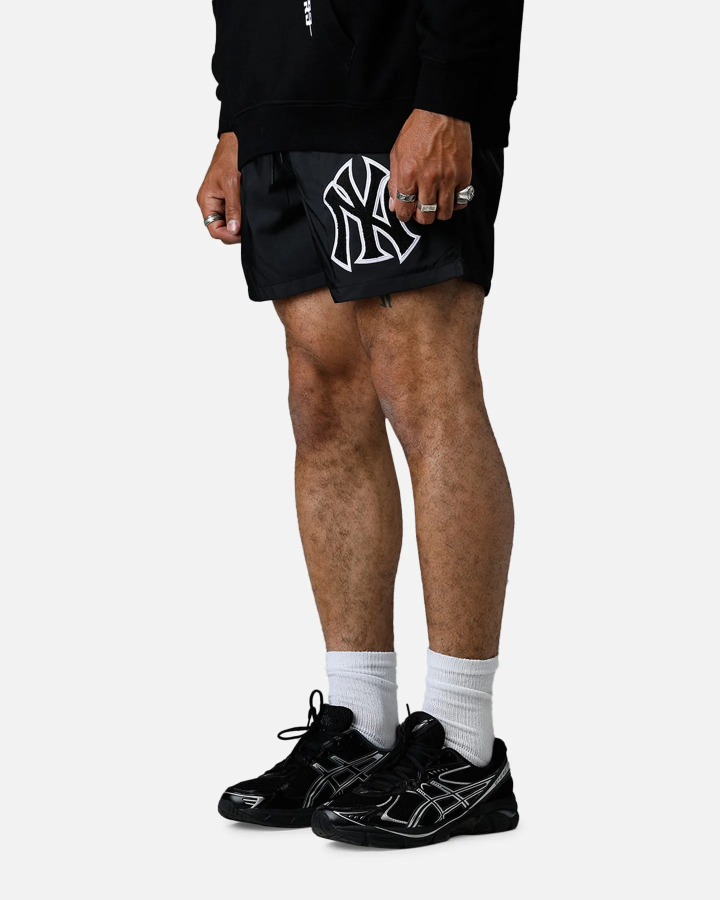 Pro Standard New York Yankees Chenille Shorts Black