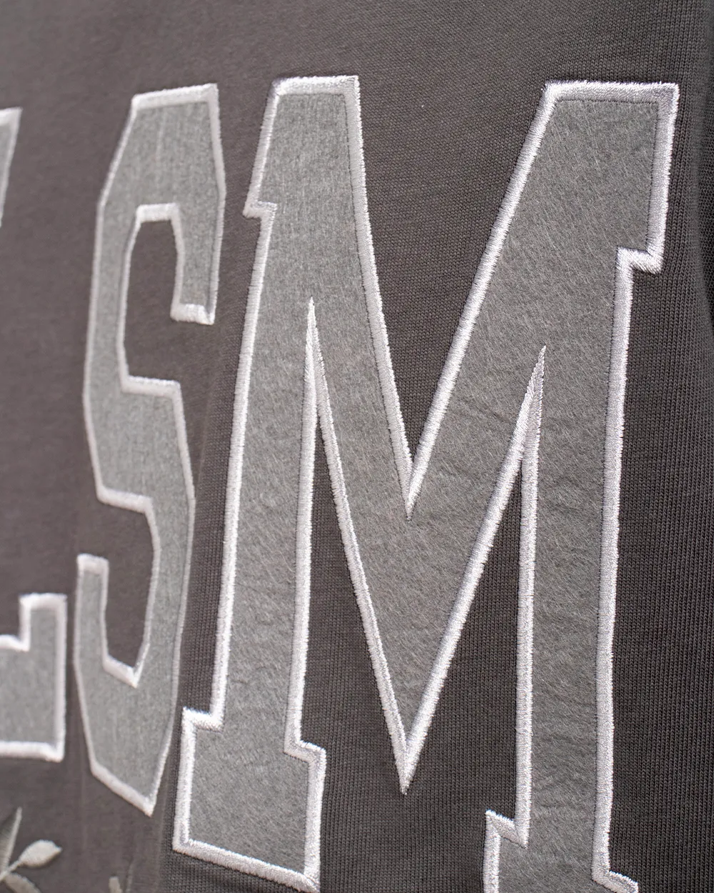 SSS REALISM SUBMISSION LOGO TEE SOOT